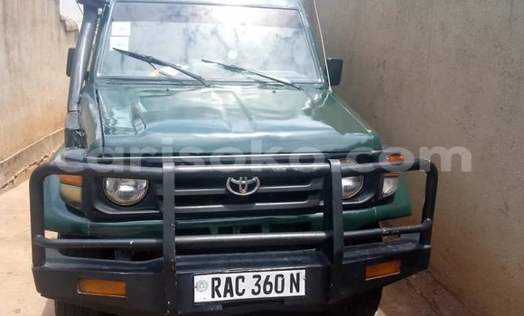 Buy Used Toyota Land Cruiser Green Car in Kigali in Rwanda Buy Used Toyota Land Cruiser Green Car in Kigali in Rwanda