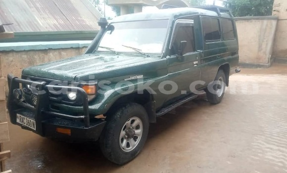Buy Used Toyota Land Cruiser Green Car in Kigali in Rwanda Buy Used Toyota Land Cruiser Green Car in Kigali in Rwanda