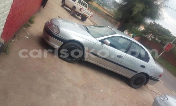 Acheter Occasion Voiture Toyota Avensis Gris à Kigali, Rwanda