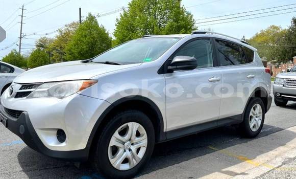 Sayi Na hannu Toyota RAV4 Gris Mota in Nyamagabe a Rwanda Sayi Na hannu Toyota RAV4 Gris Mota in Nyamagabe a Rwanda