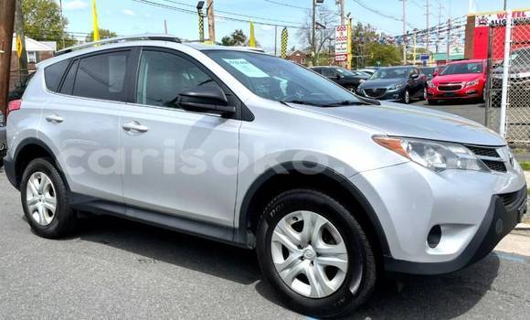Sayi Na hannu Toyota RAV4 Gris Mota in Nyamagabe a Rwanda Sayi Na hannu Toyota RAV4 Gris Mota in Nyamagabe a Rwanda