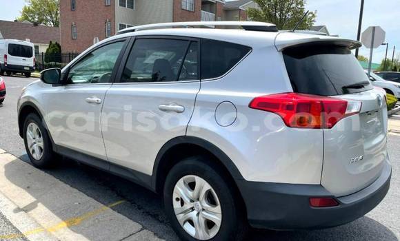 Sayi Na hannu Toyota RAV4 Gris Mota in Nyamagabe a Rwanda Sayi Na hannu Toyota RAV4 Gris Mota in Nyamagabe a Rwanda