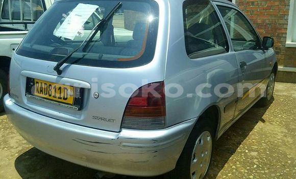 Acheter Occasion Voiture Toyota Starlet Noir à Gicumbi, Rwanda Acheter Occasion Voiture Toyota Starlet Noir à Gicumbi, Rwanda