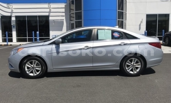 Sayi Na hannu Hyundai Sonata Gris Mota in Rusizi a Rwanda Sayi Na hannu Hyundai Sonata Gris Mota in Rusizi a Rwanda