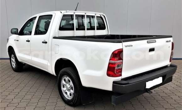 Sayi Na hannu Toyota Hilux Blanc Mota in Nyamagabe a Rwanda Sayi Na hannu Toyota Hilux Blanc Mota in Nyamagabe a Rwanda
