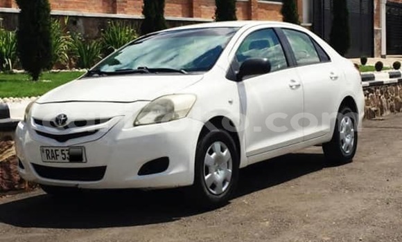 Sayi Na hannu Toyota Yaris Blanc Mota in Kigali a Rwanda Sayi Na hannu Toyota Yaris Blanc Mota in Kigali a Rwanda