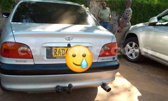 Sayi Na hannu Toyota Avensis Gris Mota in Kigali a Rwanda Sayi Na hannu Toyota Avensis Gris Mota in Kigali a Rwanda