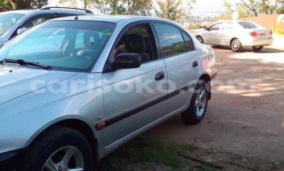 Sayi Na hannu Toyota Avensis Gris Mota in Kigali a Rwanda Sayi Na hannu Toyota Avensis Gris Mota in Kigali a Rwanda