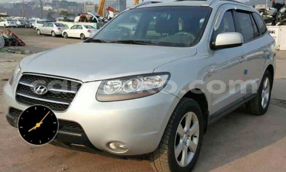 Buy Used Hyundai Santa Fe Silver Car in Kigali in Rwanda Buy Used Hyundai Santa Fe Silver Car in Kigali in Rwanda