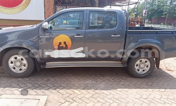 Sayi Na hannu Toyota Pickup Bleu Mota in Kigali a Rwanda Sayi Na hannu Toyota Pickup Bleu Mota in Kigali a Rwanda