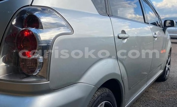 Sayi Na hannu Toyota Corolla Verso Gris Mota in Kigali a Rwanda Sayi Na hannu Toyota Corolla Verso Gris Mota in Kigali a Rwanda