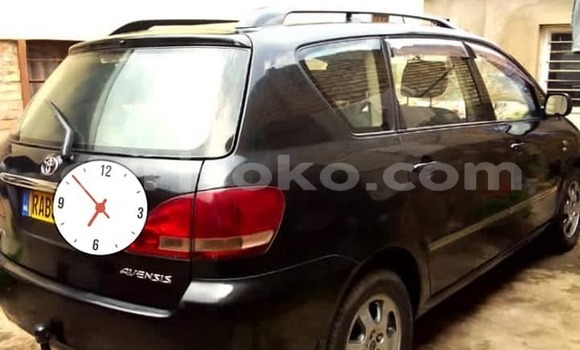 Sayi Na hannu Toyota Avensis Verso Noir Mota in Kigali a Rwanda Sayi Na hannu Toyota Avensis Verso Noir Mota in Kigali a Rwanda