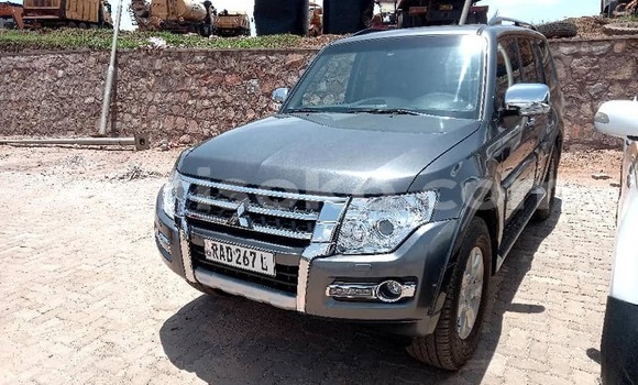 Buy Used Mitsubishi Pajero Black Car in Kigali in Rwanda Buy Used Mitsubishi Pajero Black Car in Kigali in Rwanda