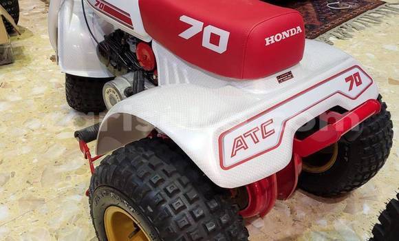 Sayi Sabo Adler 1902 Blanc Motsi in Gisenyi a Gisenyi Sayi Sabo Adler 1902 Blanc Motsi in Gisenyi a Gisenyi