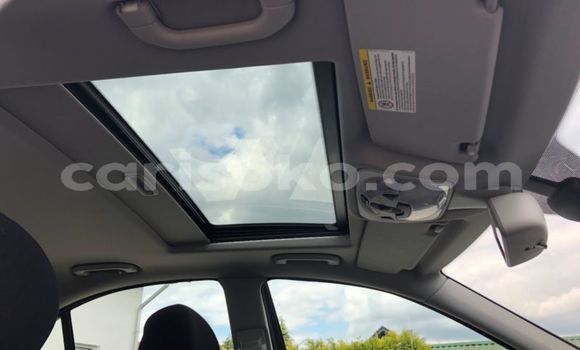 Sayi Na hannu Mercedes-Benz C–Class Noir Mota in Kigali a Rwanda Sayi Na hannu Mercedes-Benz C–Class Noir Mota in Kigali a Rwanda