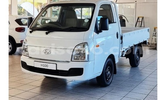 Sayi Sabo Ariel Atom Blanc Mota in Gitarama a Gitarama Sayi Sabo Ariel Atom Blanc Mota in Gitarama a Gitarama