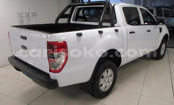 Sayi Sabo Rimac Concept_One Blanc Mota in Gasarenda a Rwanda Sayi Sabo Rimac Concept_One Blanc Mota in Gasarenda a Rwanda