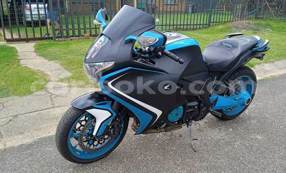 Buy New Kawasaki Ninja ZX-9R Black Bike in Cyangugu in Cyangugu Buy New Kawasaki Ninja ZX-9R Black Bike in Cyangugu in Cyangugu