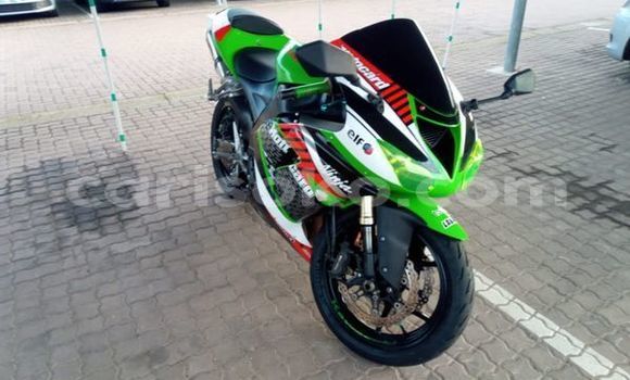 Sayi Sabo Kawasaki Ninja ZX-10R Autre Motsi in Butare a Butare Sayi Sabo Kawasaki Ninja ZX-10R Autre Motsi in Butare a Butare