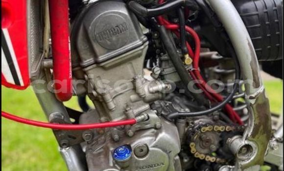 Sayi Sabo Honda CRF Autre Motsi in Gasarenda a Rwanda Sayi Sabo Honda CRF Autre Motsi in Gasarenda a Rwanda