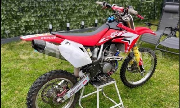Sayi Sabo Honda CRF Autre Motsi in Gasarenda a Rwanda Sayi Sabo Honda CRF Autre Motsi in Gasarenda a Rwanda