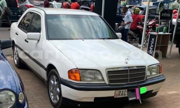 اشتري مستعمل Mercedes-Benz C–Class Blanc سيارة في Kigali في Rwanda اشتري مستعمل Mercedes-Benz C–Class Blanc سيارة في Kigali في Rwanda