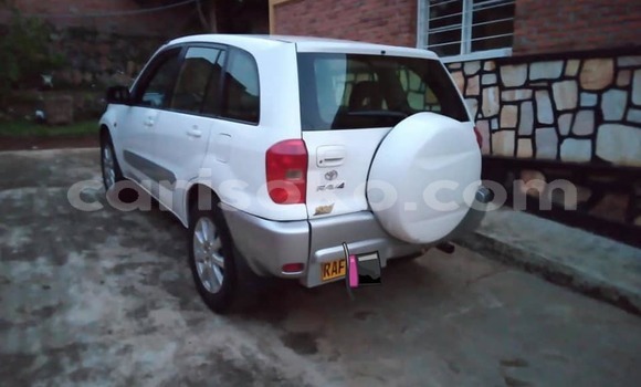 اشتري مستعمل Toyota RAV4 Blanc سيارة في Kigali في Rwanda اشتري مستعمل Toyota RAV4 Blanc سيارة في Kigali في Rwanda