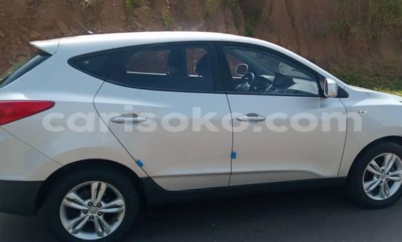 اشتري مستعمل Hyundai Tucson Gris سيارة في Kigali في Rwanda اشتري مستعمل Hyundai Tucson Gris سيارة في Kigali في Rwanda