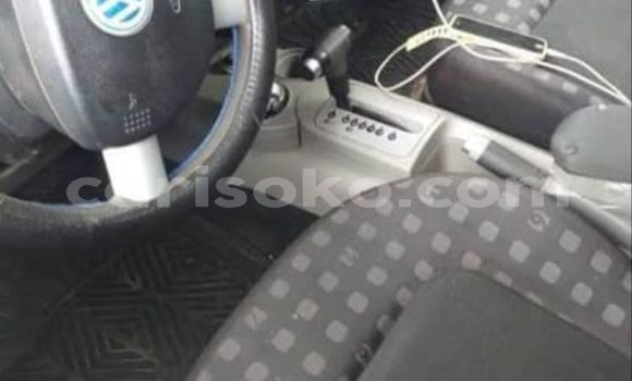 اشتري مستعمل Volkswagen Beetle Gris سيارة في Kigali في Rwanda اشتري مستعمل Volkswagen Beetle Gris سيارة في Kigali في Rwanda