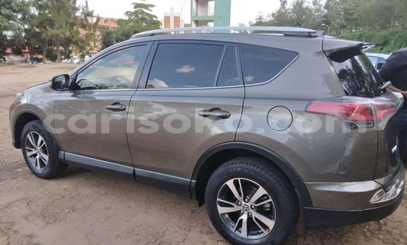 اشتري مستعمل Toyota RAV4 Marron سيارة في Kigali في Rwanda اشتري مستعمل Toyota RAV4 Marron سيارة في Kigali في Rwanda