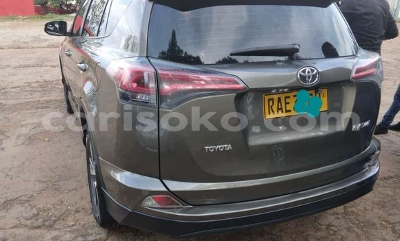 اشتري مستعمل Toyota RAV4 Marron سيارة في Kigali في Rwanda اشتري مستعمل Toyota RAV4 Marron سيارة في Kigali في Rwanda