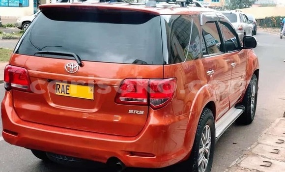 اشتري مستعمل Toyota Fortuner Autre سيارة في Kigali في Rwanda اشتري مستعمل Toyota Fortuner Autre سيارة في Kigali في Rwanda