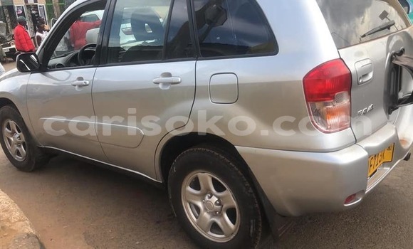 Acheter Occasion Voiture Toyota RAV4 Gris à Kigali, Rwanda Acheter Occasion Voiture Toyota RAV4 Gris à Kigali, Rwanda