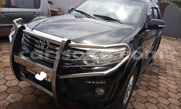 Acheter Occasion Voiture Toyota Fortuner Noir à Kigali, Rwanda Acheter Occasion Voiture Toyota Fortuner Noir à Kigali, Rwanda
