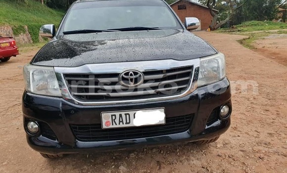 Acheter Occasion Voiture Toyota Hilux Noir à Kigali, Rwanda Acheter Occasion Voiture Toyota Hilux Noir à Kigali, Rwanda
