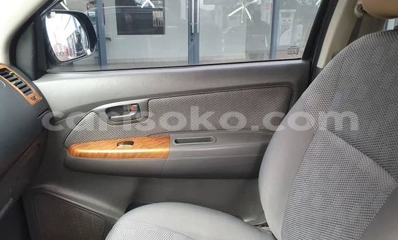 Acheter Occasion Voiture Toyota Hilux Noir à Kigali, Rwanda Acheter Occasion Voiture Toyota Hilux Noir à Kigali, Rwanda