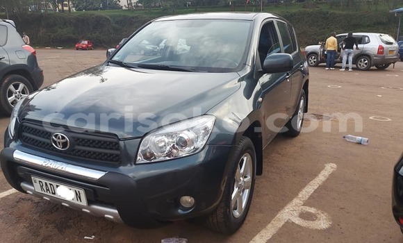 Acheter Occasion Voiture Toyota RAV4 Bleu à Kigali, Rwanda Acheter Occasion Voiture Toyota RAV4 Bleu à Kigali, Rwanda