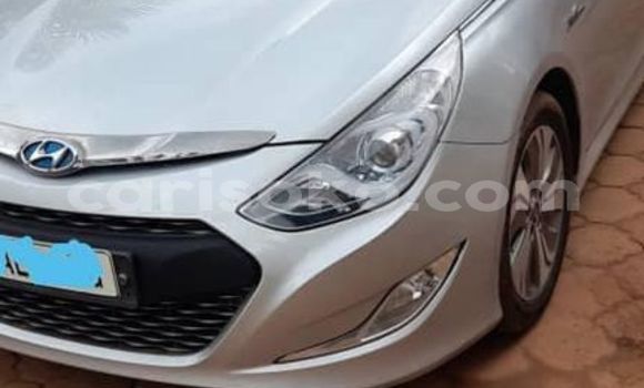 Acheter Occasion Voiture Hyundai Sonata Gris à Kigali, Rwanda Acheter Occasion Voiture Hyundai Sonata Gris à Kigali, Rwanda