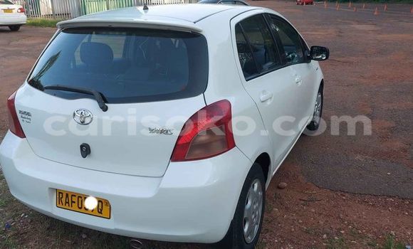 اشتري مستعمل Toyota Yaris Blanc سيارة في Kigali في Rwanda اشتري مستعمل Toyota Yaris Blanc سيارة في Kigali في Rwanda