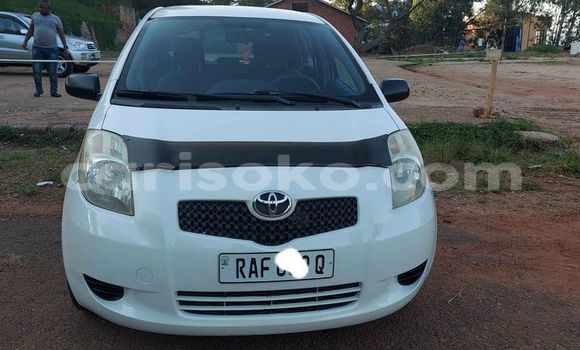 اشتري مستعمل Toyota Yaris Blanc سيارة في Kigali في Rwanda اشتري مستعمل Toyota Yaris Blanc سيارة في Kigali في Rwanda