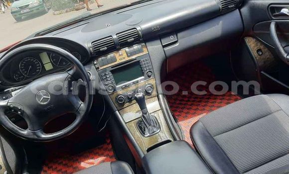 اشتري مستعمل Mercedes-Benz C–Class Rouge سيارة في Kigali في Rwanda اشتري مستعمل Mercedes-Benz C–Class Rouge سيارة في Kigali في Rwanda