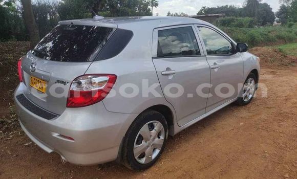 Acheter Occasion Voiture Toyota Matrix Gris à Kigali, Rwanda Acheter Occasion Voiture Toyota Matrix Gris à Kigali, Rwanda