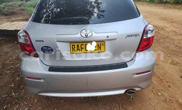 Acheter Occasion Voiture Toyota Matrix Gris à Kigali, Rwanda Acheter Occasion Voiture Toyota Matrix Gris à Kigali, Rwanda