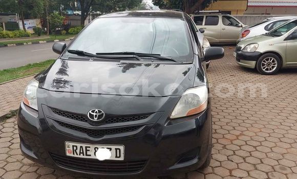 Acheter Occasion Voiture Toyota Yaris Noir à Kigali, Rwanda Acheter Occasion Voiture Toyota Yaris Noir à Kigali, Rwanda