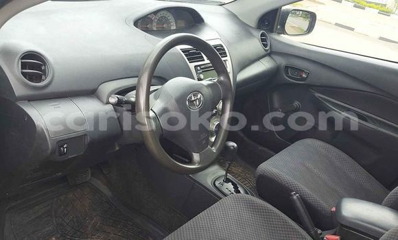 Acheter Occasion Voiture Toyota Yaris Noir à Kigali, Rwanda Acheter Occasion Voiture Toyota Yaris Noir à Kigali, Rwanda