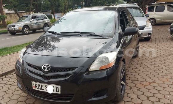 Acheter Occasion Voiture Toyota Yaris Noir à Kigali, Rwanda Acheter Occasion Voiture Toyota Yaris Noir à Kigali, Rwanda