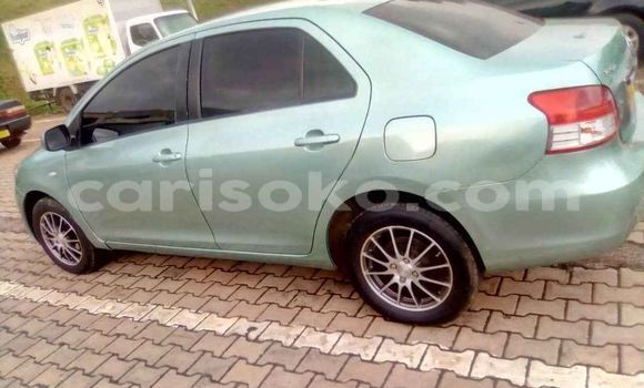 Acheter Occasion Voiture Toyota Yaris Vert à Kigali, Rwanda Acheter Occasion Voiture Toyota Yaris Vert à Kigali, Rwanda