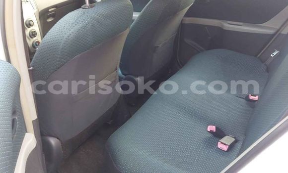 اشتري مستعمل Toyota Yaris Blanc سيارة في Kigali في Rwanda اشتري مستعمل Toyota Yaris Blanc سيارة في Kigali في Rwanda