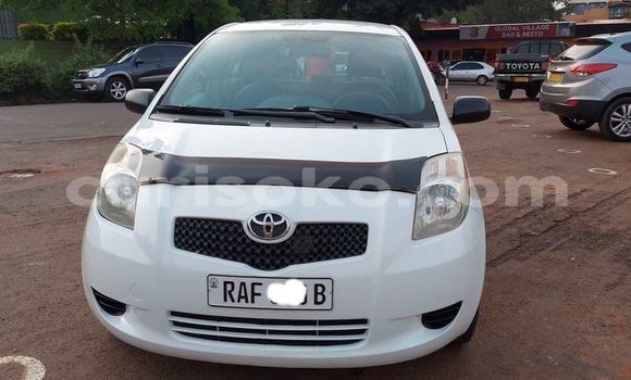اشتري مستعمل Toyota Yaris Blanc سيارة في Kigali في Rwanda اشتري مستعمل Toyota Yaris Blanc سيارة في Kigali في Rwanda