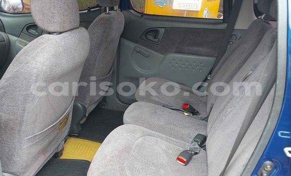 اشتري مستعمل Toyota Yaris Verso Bleu سيارة في Kigali في Rwanda اشتري مستعمل Toyota Yaris Verso Bleu سيارة في Kigali في Rwanda
